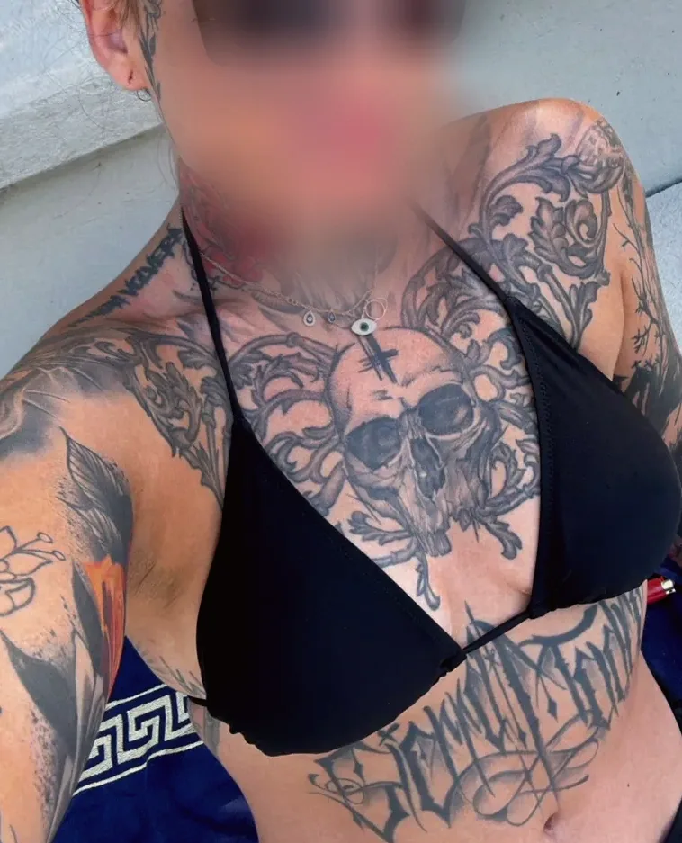Emma, 32