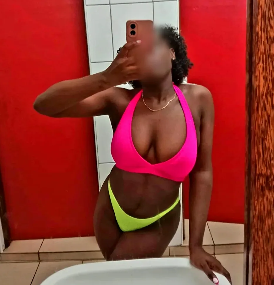 Lauren, 30