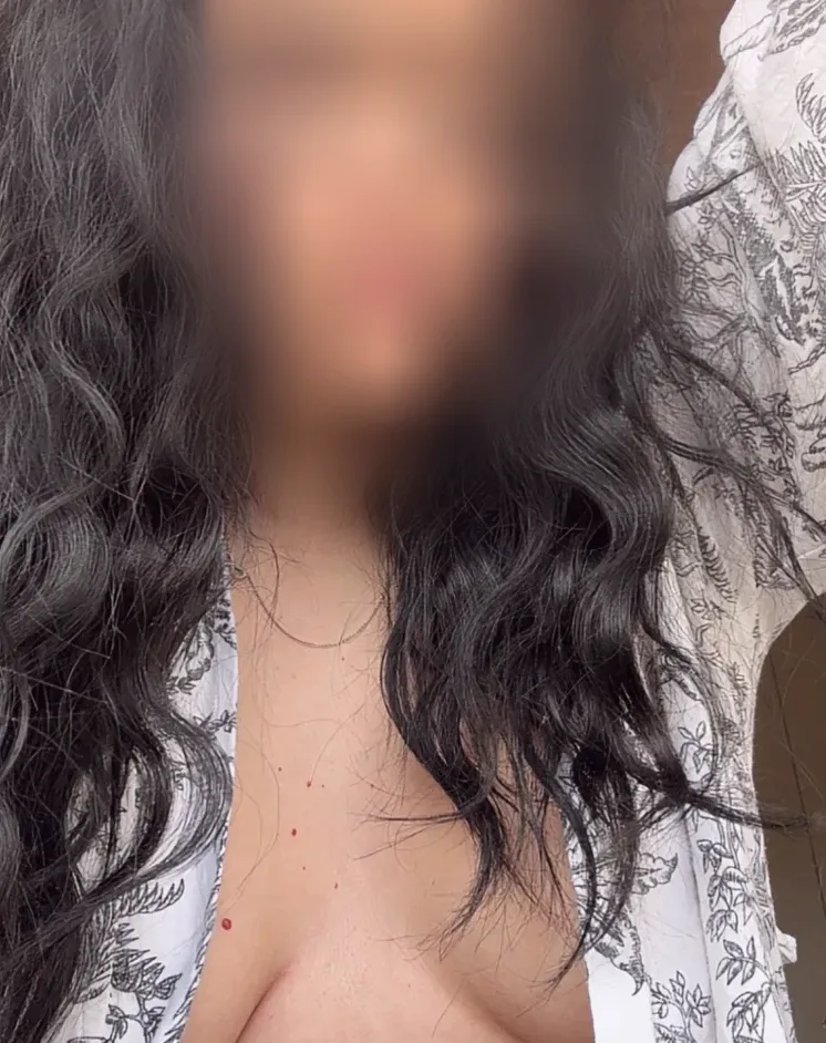Sarah, 38